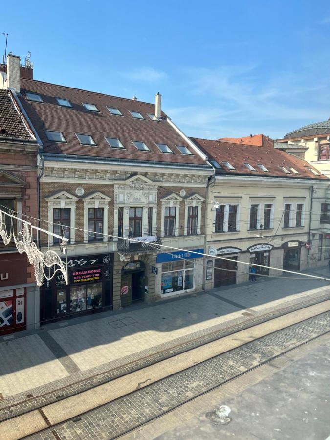 Széchenyi Apartman  Miskolc Esterno foto