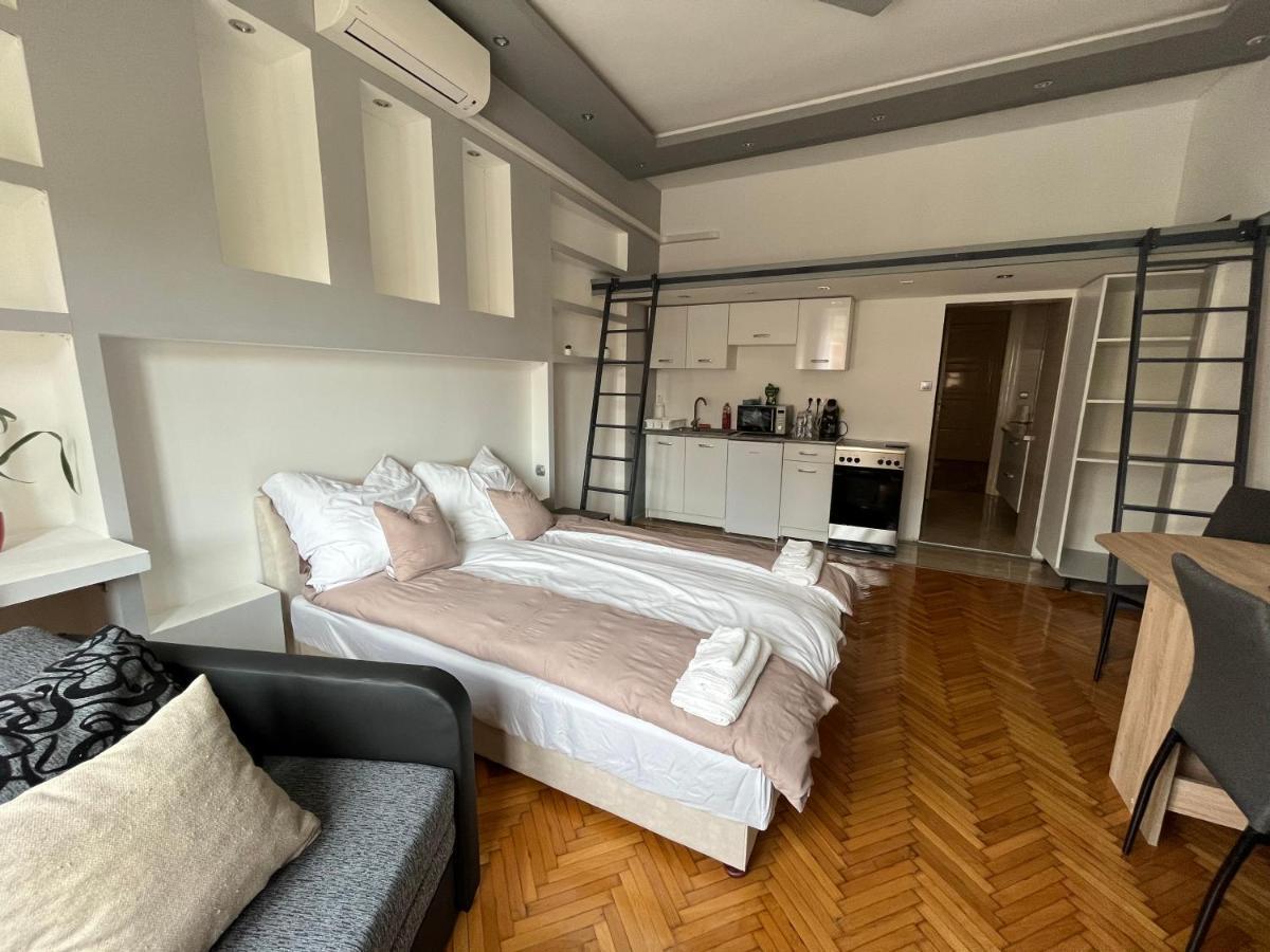 Széchenyi Apartman  Miskolc Esterno foto