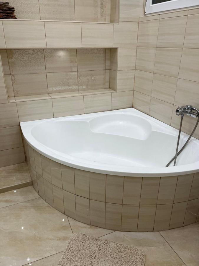 Széchenyi Apartman  Miskolc Esterno foto